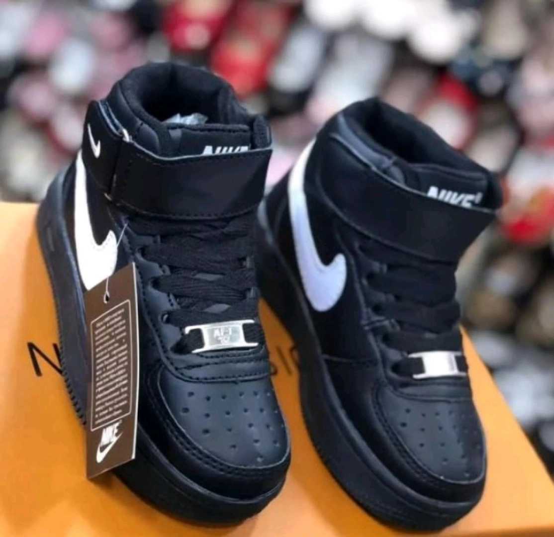 Nike Air Force 1 High-Top Sneakers for Kids thumbnail 2