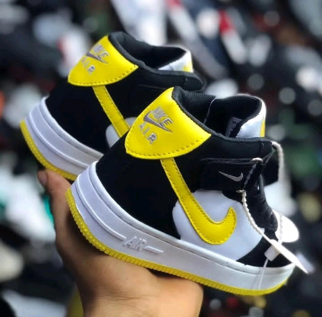Nike Air Force 1 High-Top Sneakers for Kids thumbnail 4