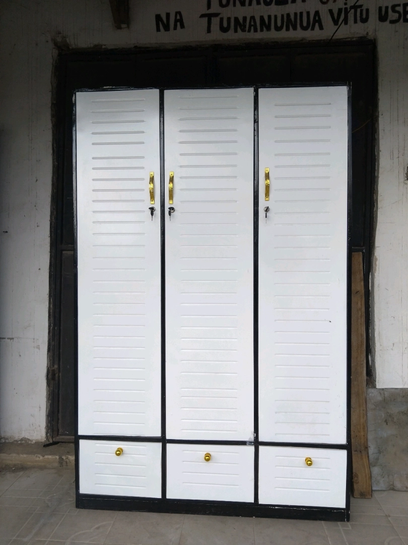 New Three-Door Wardrobe in Ubungo