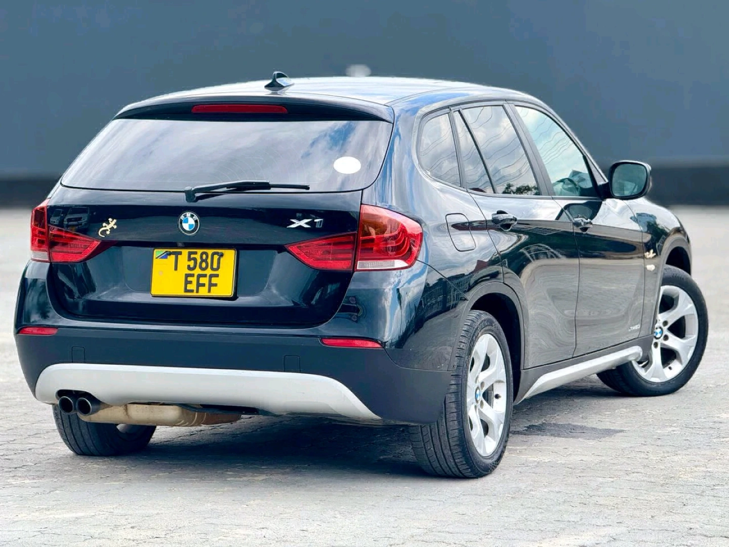 Used Black BMW X1 SUV for Sale thumbnail 3