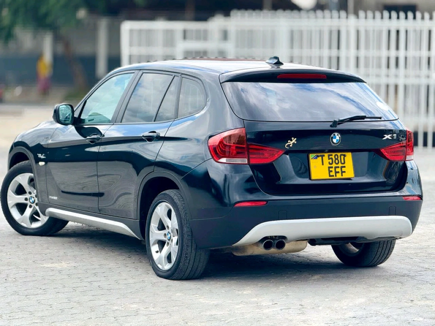 Used Black BMW X1 SUV for Sale thumbnail 4