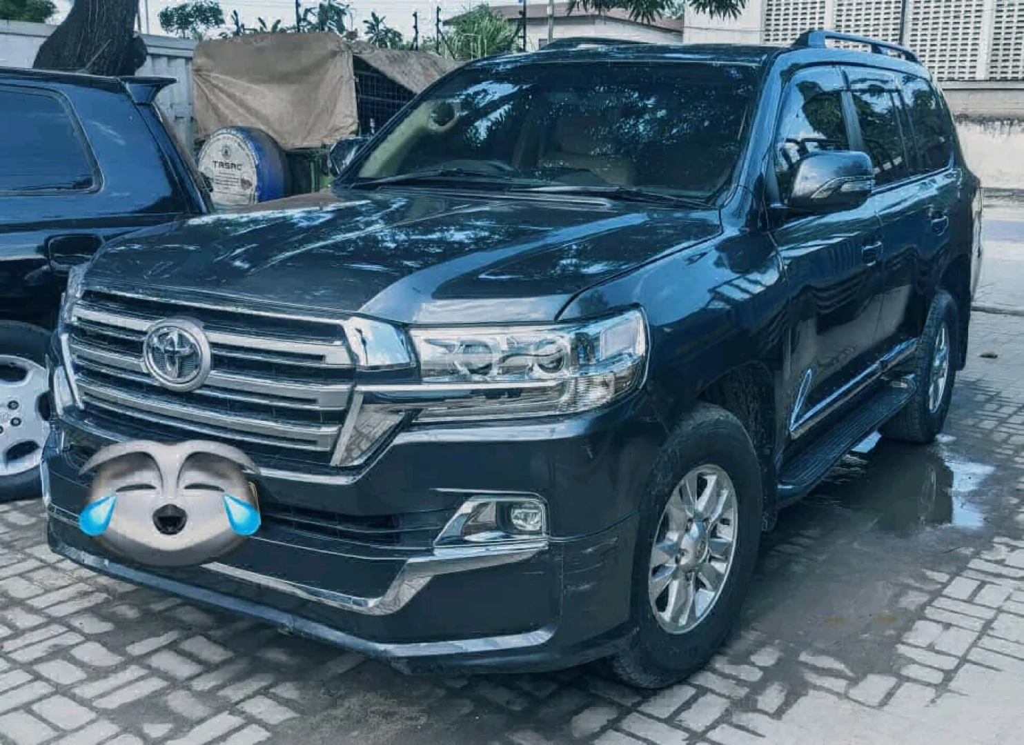 Toyota Land Cruiser V8 2010 Upgraded to 2018 Look thumbnail 4