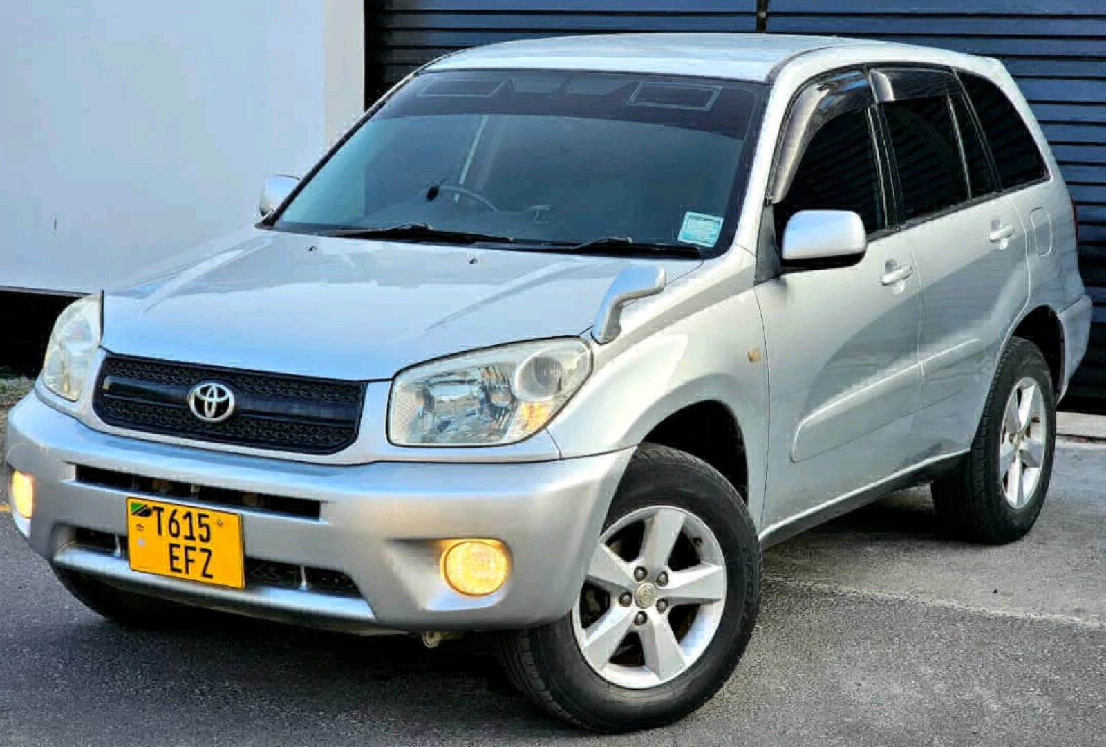 Toyota RAV4 2004 Automatic Silver thumbnail 5