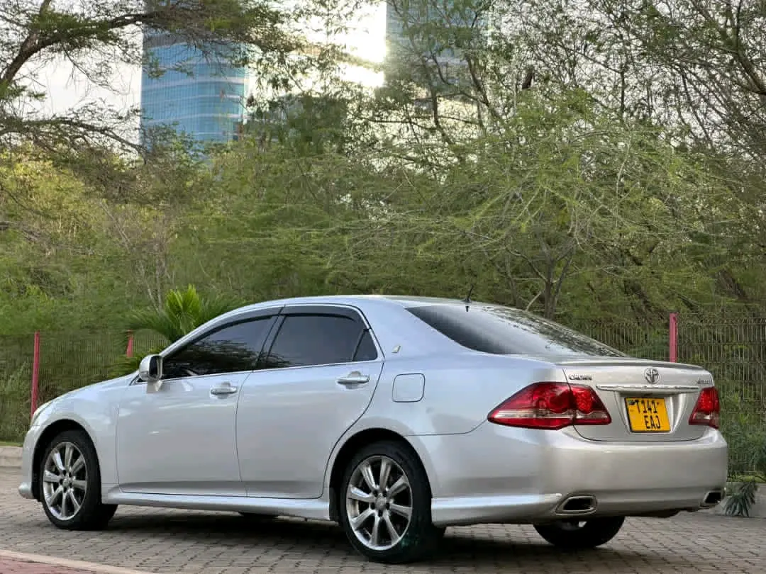 Silver 2009 Toyota Crown Athlete 2400cc thumbnail 2