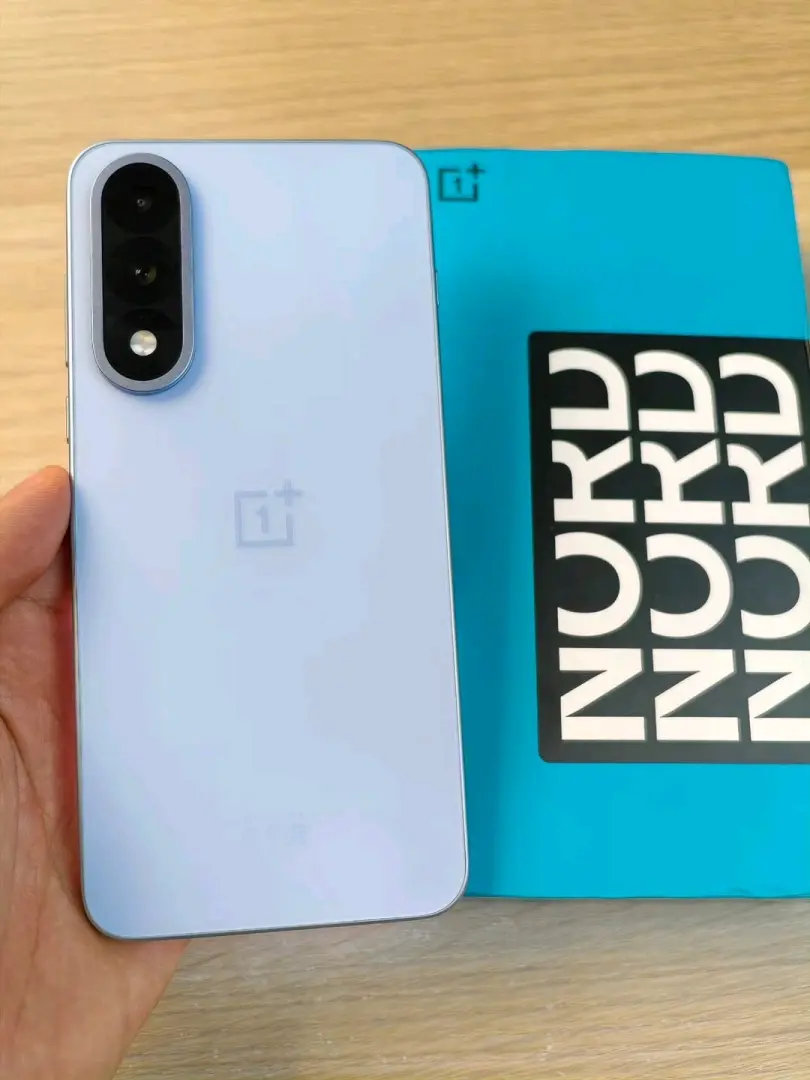 OnePlus Nord 5 Smartphone 256GB/12GB thumbnail 5