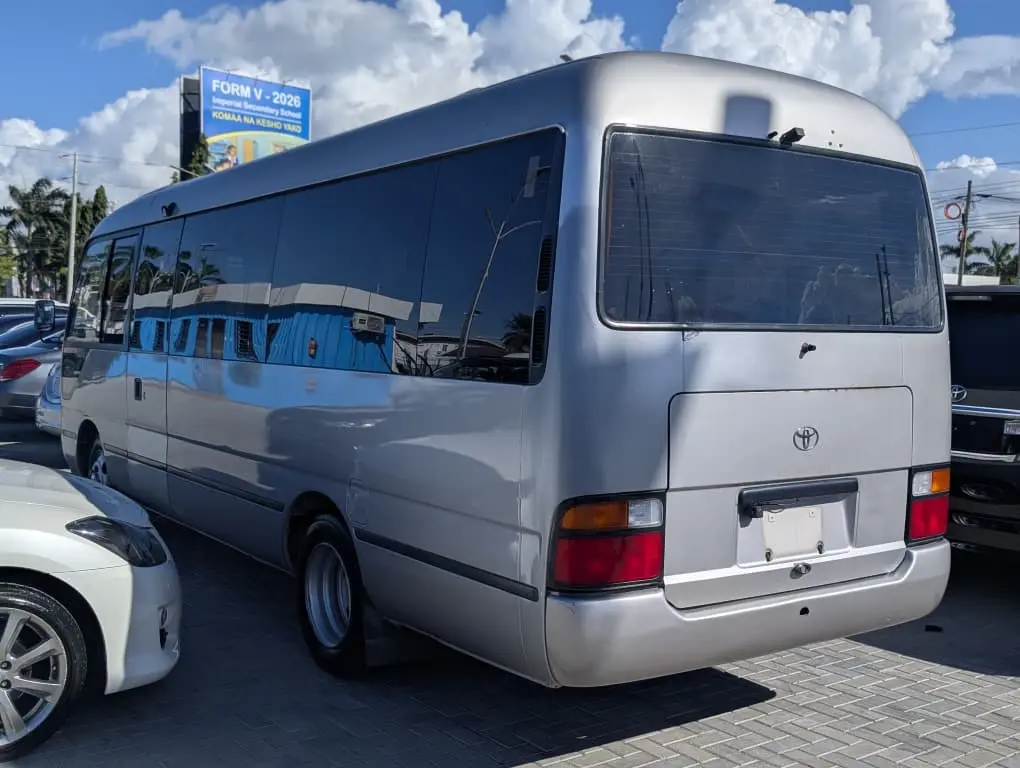 1998 Toyota Coaster Bus (29 Seater) thumbnail 4