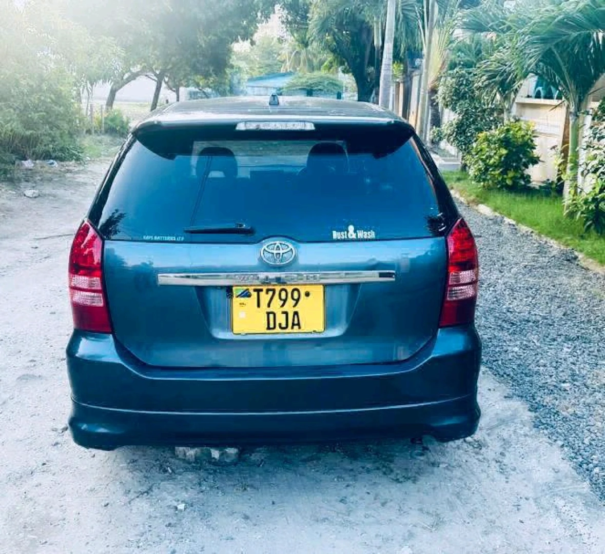 Toyota Wish Minivan for Sale thumbnail 3