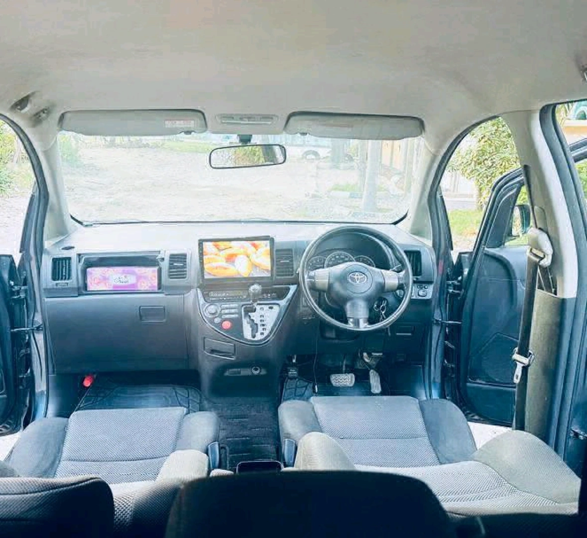 Toyota Wish Minivan for Sale thumbnail 5