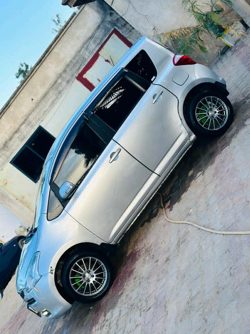 Toyota Ractis DCM Silver 1290cc thumbnail 9