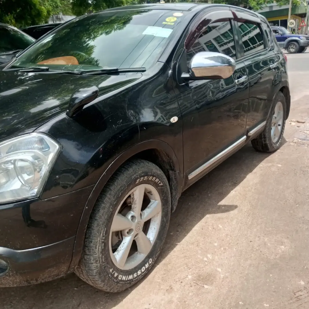 Nissan Dualis Nyeusi kwa Mauzo thumbnail 2