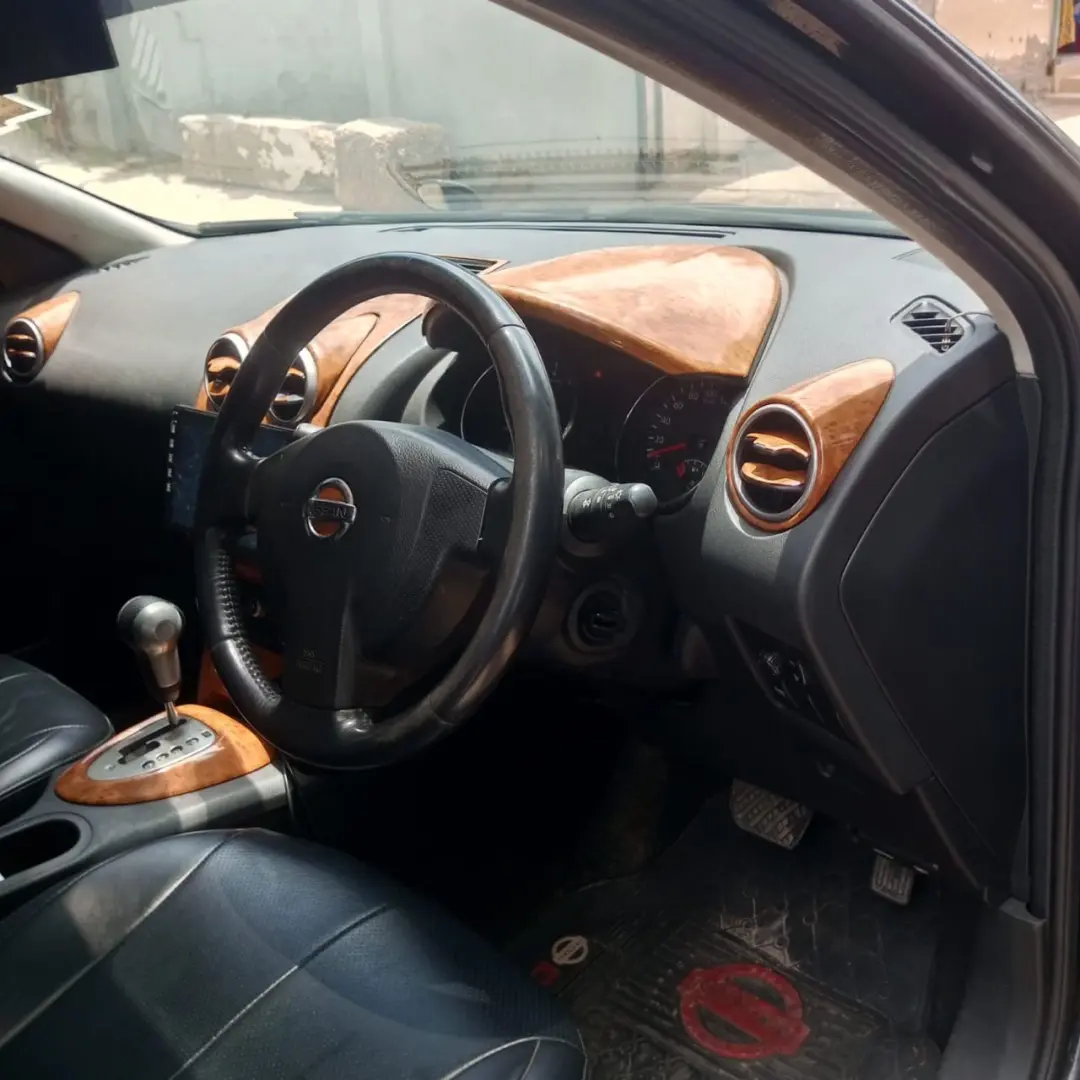 Nissan Dualis Nyeusi kwa Mauzo thumbnail 6