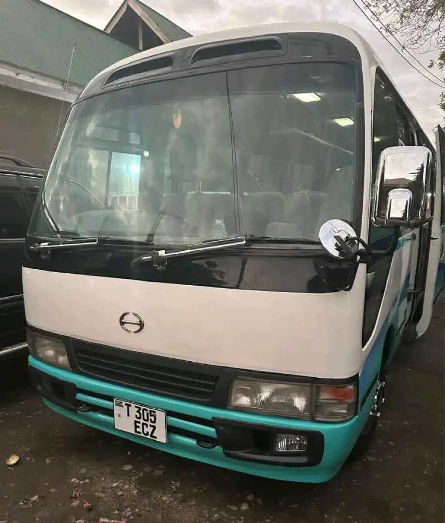 Toyota Coaster Bus 2003 Manual 4160 CC thumbnail 2