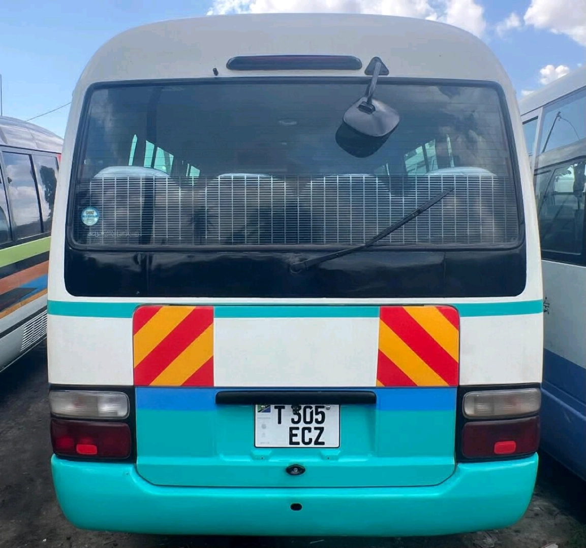 Toyota Coaster Bus 2003 Manual 4160 CC thumbnail 3