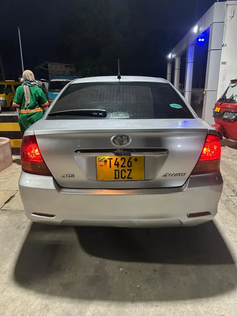 Toyota Allion Sedan Silver thumbnail 4