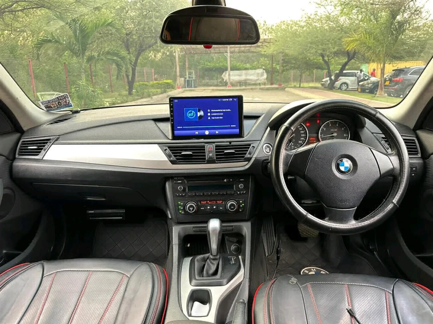 Black BMW X1 SUV 2010 Model thumbnail 8