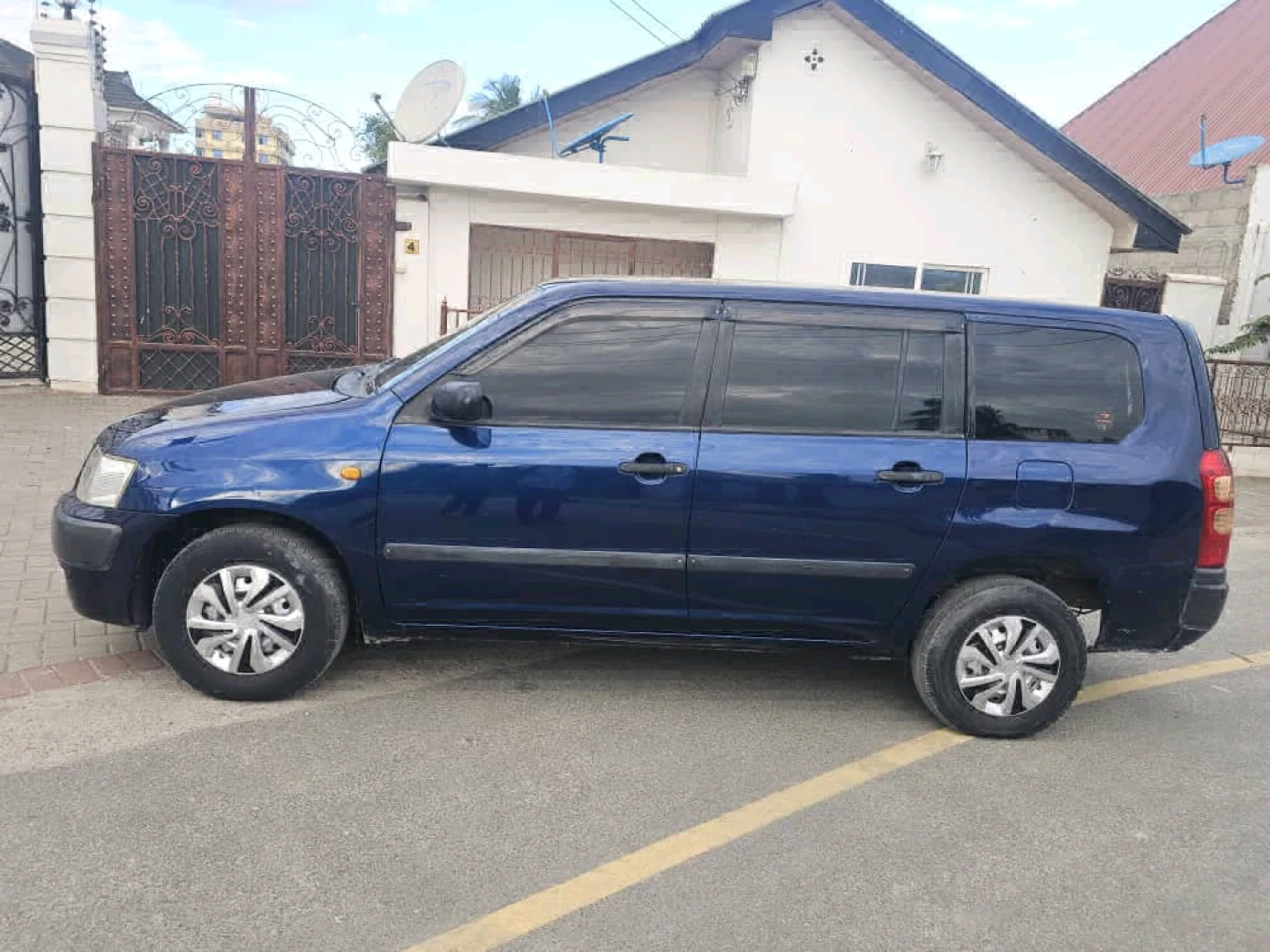 Toyota Succeed Blue 1490cc Petrol thumbnail 2
