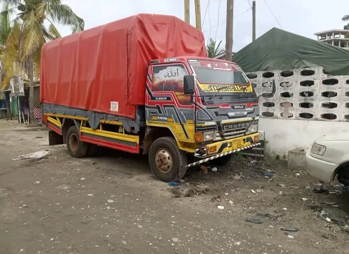Mitsubishi Canter Truck Diesel 4D33 Manual thumbnail 5