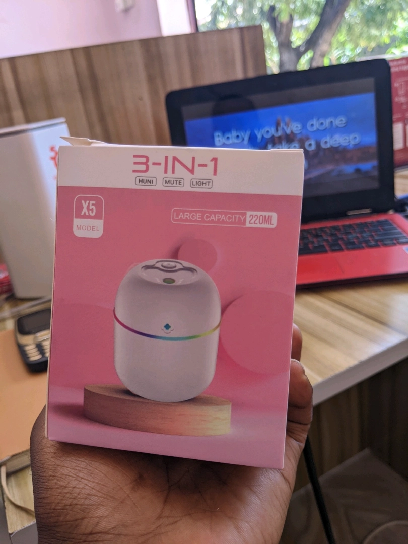 Portable USB Humidifier with LED Lights thumbnail 5