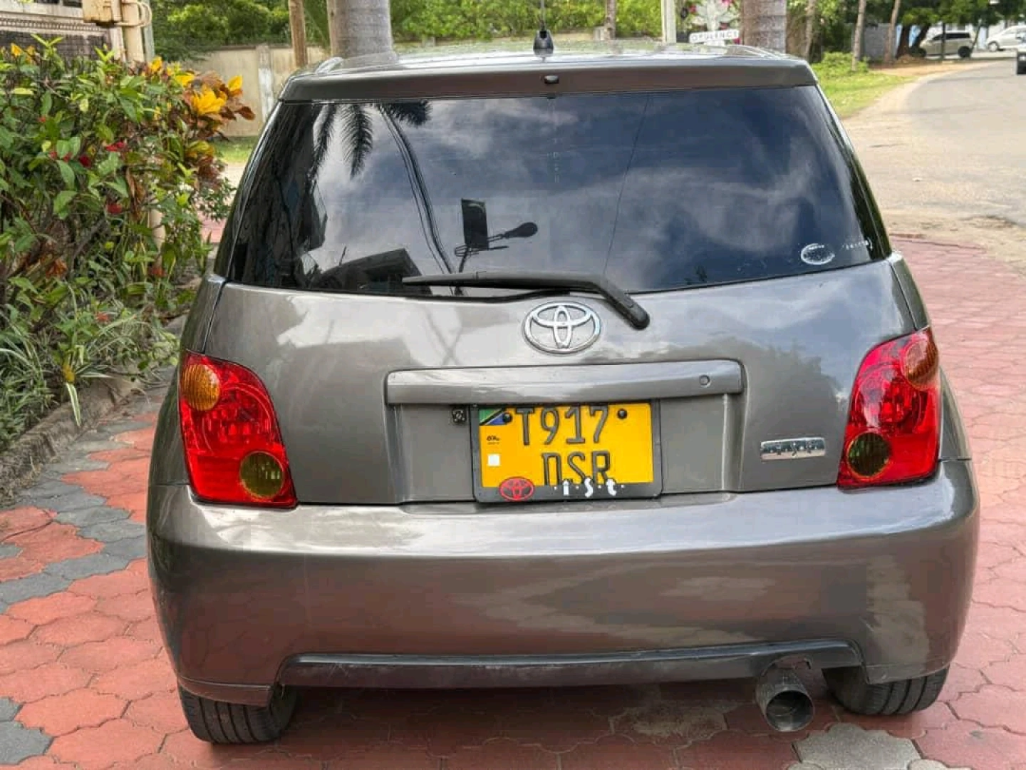 Toyota IST 2004 Automatic 1290cc thumbnail 4