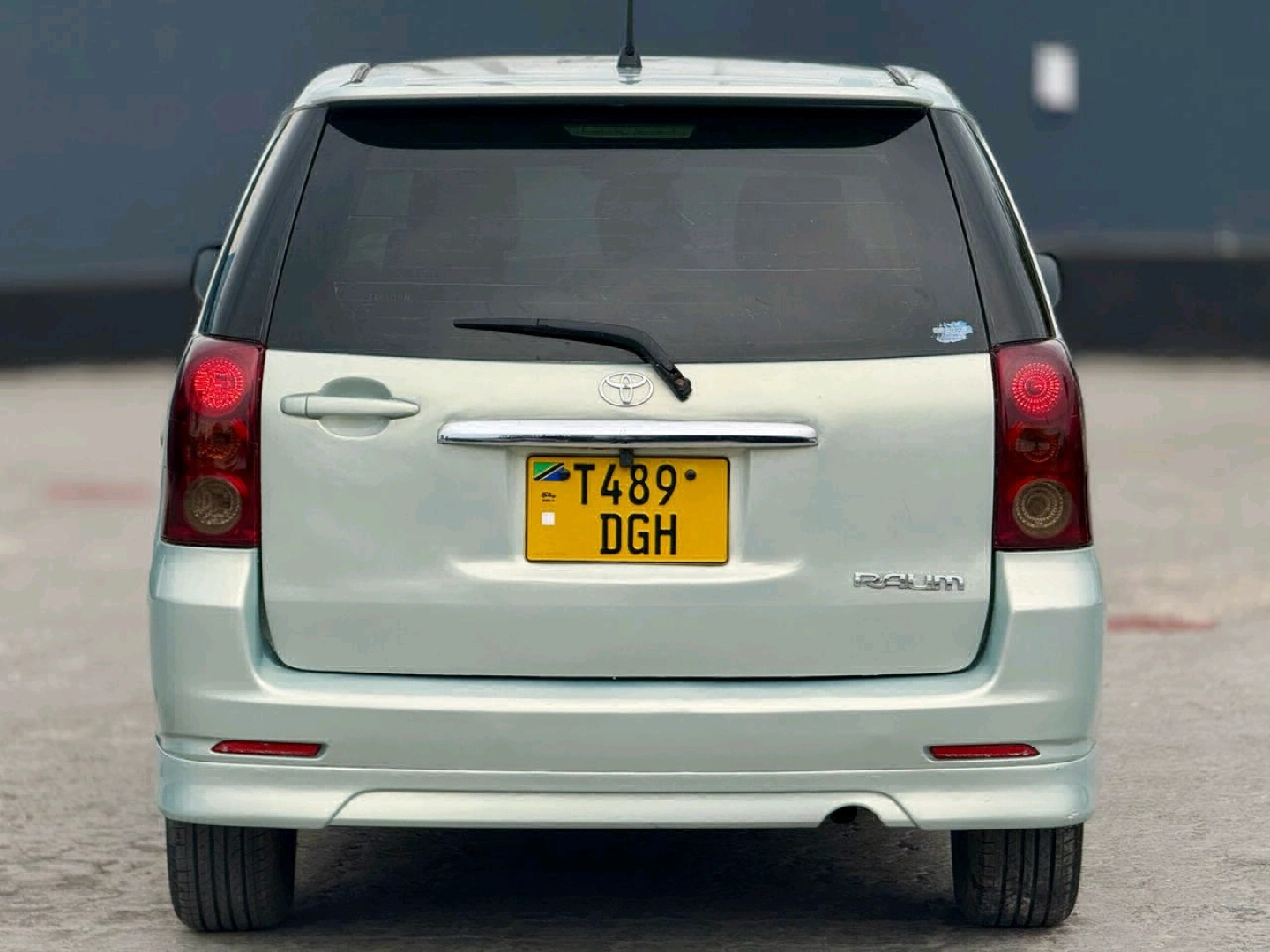 Toyota Raum For Sale thumbnail 2