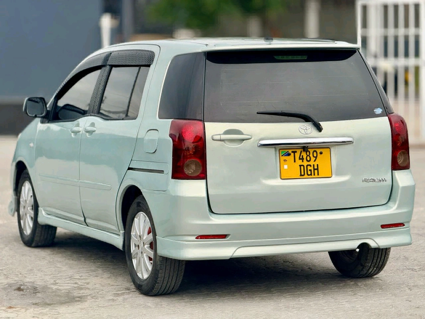 Toyota Raum For Sale thumbnail 4