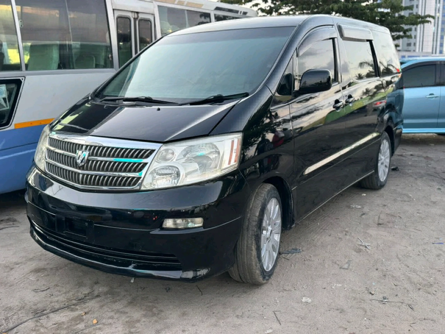 Toyota Alphard DMH 2004 Minivan thumbnail 5
