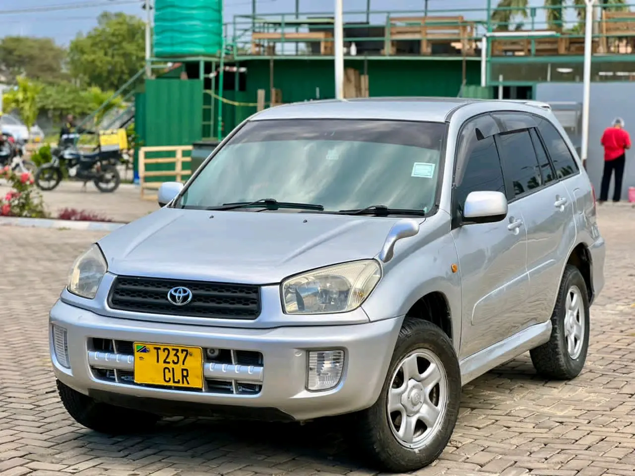 Toyota RAV4 Silver 1ZZ VVTi thumbnail 2