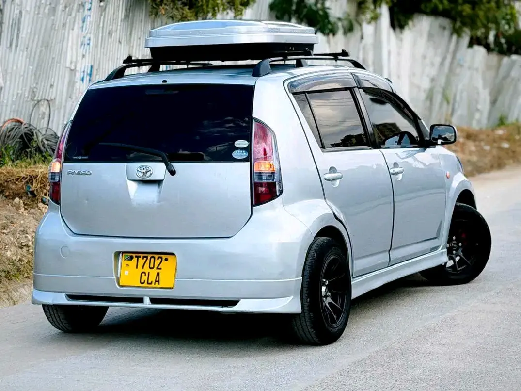 Toyota Passo 2004 - Silver thumbnail 8