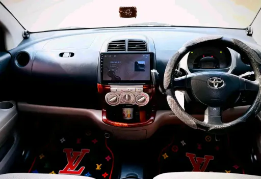 Toyota Passo 2004 - Silver