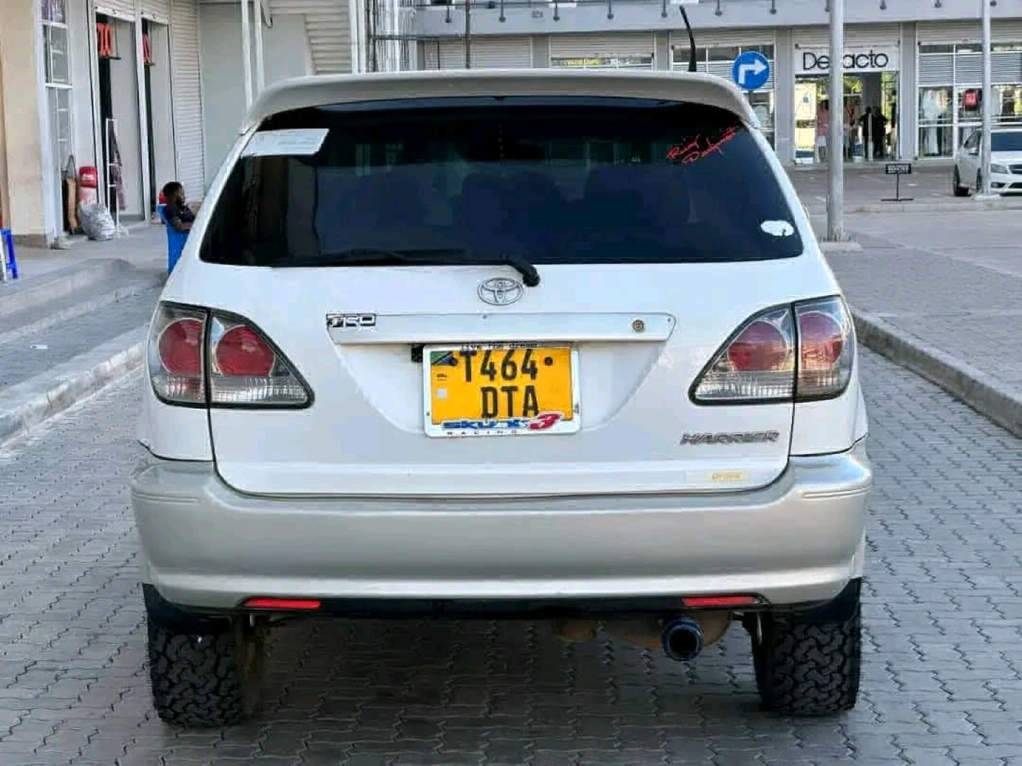 Toyota Harrier 2002 DTA Old Model thumbnail 2