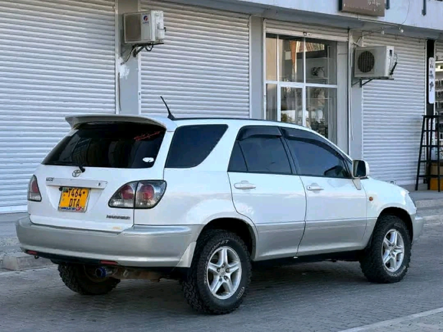 Toyota Harrier 2002 DTA Old Model thumbnail 3