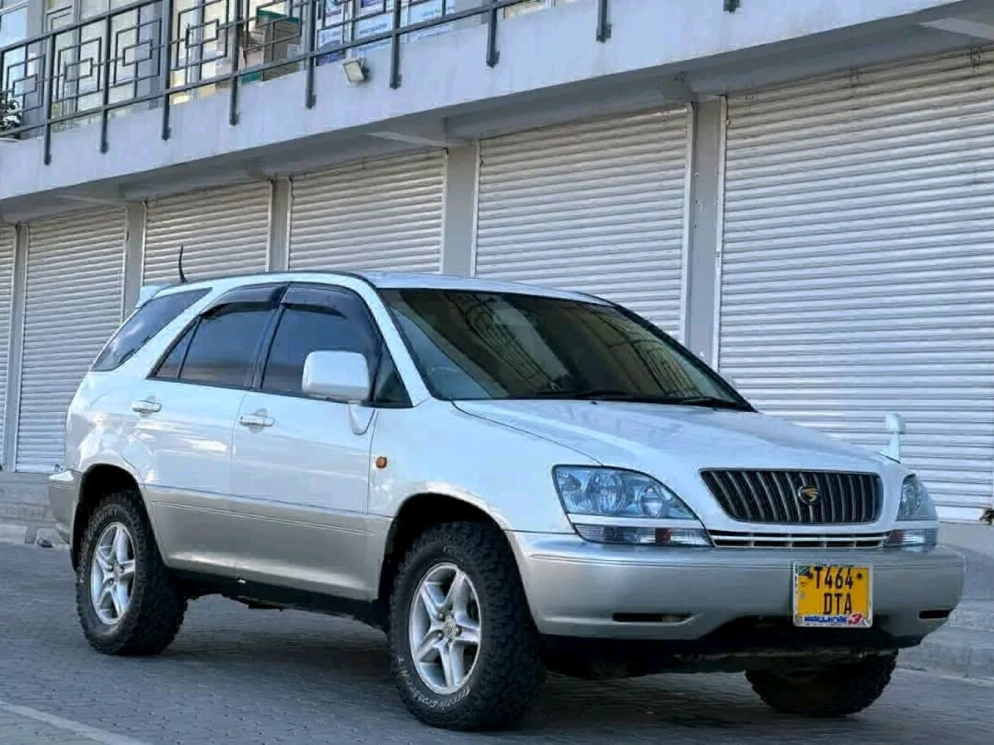 Toyota Harrier 2002 DTA Old Model thumbnail 5