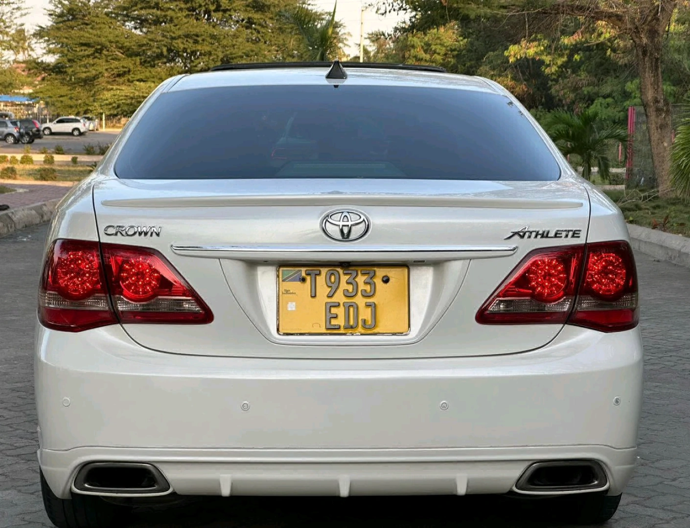 Toyota Crown New Model EDJ Sedan thumbnail 6