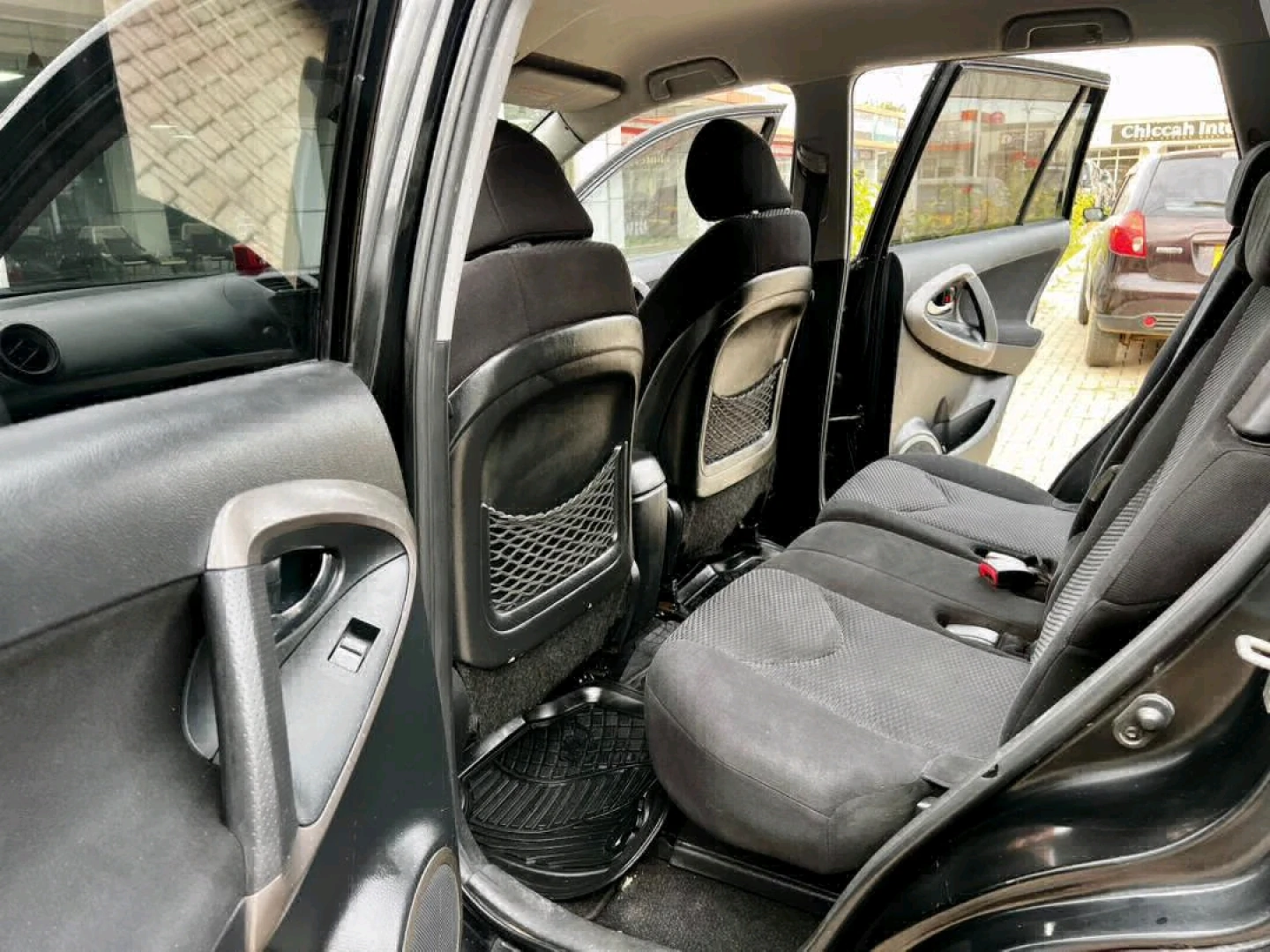 Toyota RAV4 DLX 2006 Used like new thumbnail 8