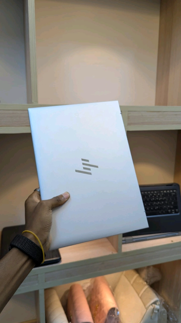 New HP ProBook 840 G10 Core i7 Laptop thumbnail 3
