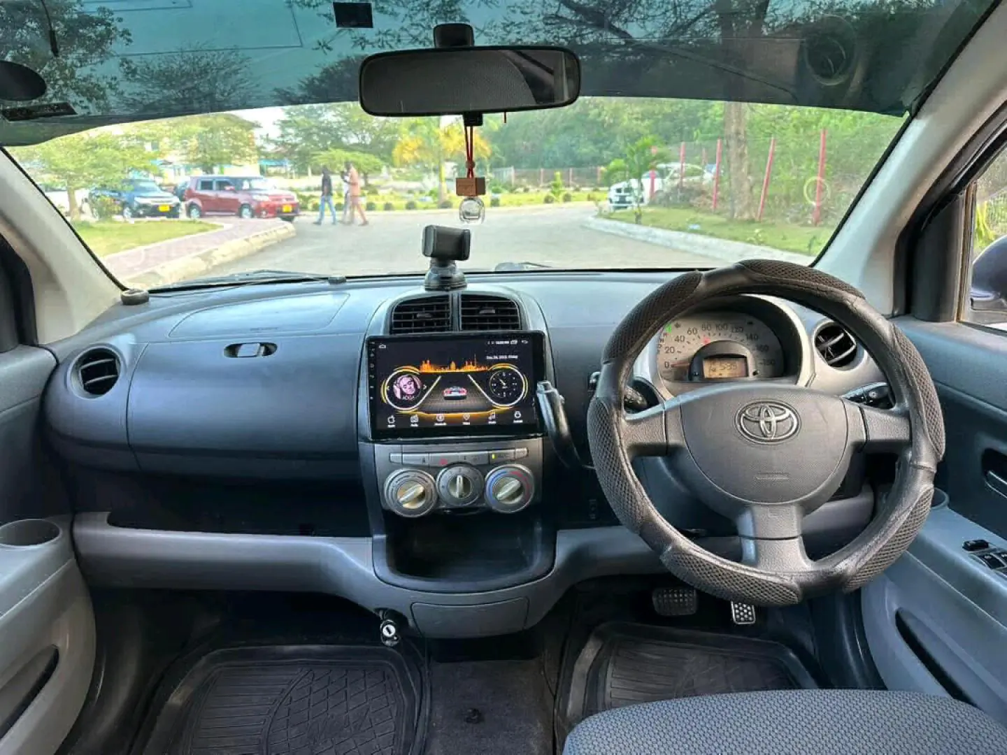 Toyota Passo 2005 Silver for Sale thumbnail 6