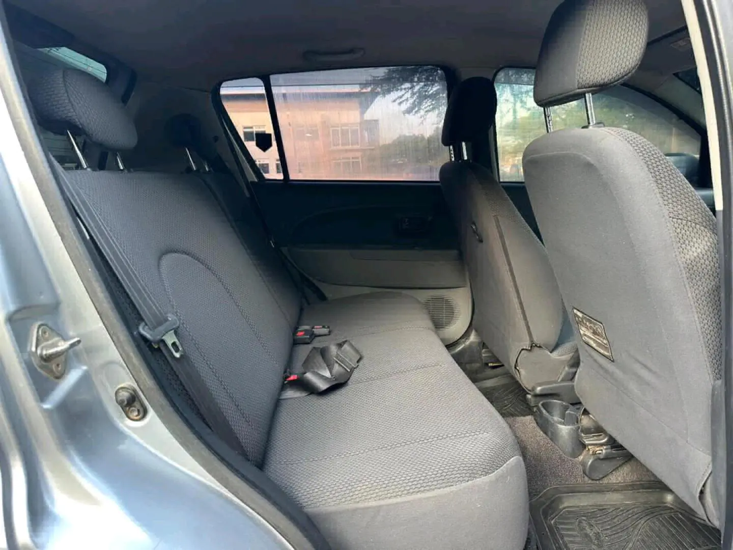 Toyota Passo 2005 Silver for Sale thumbnail 7