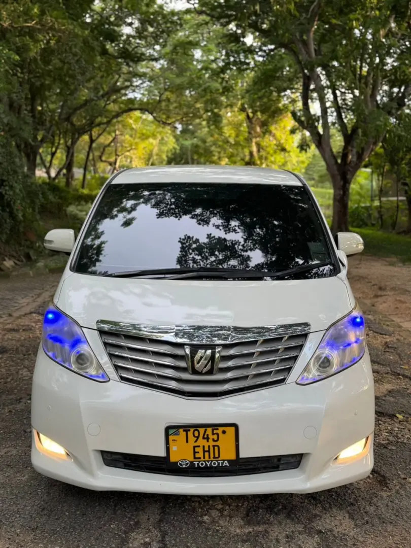 Toyota Alphard 2011