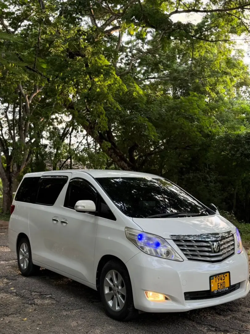 Toyota Alphard 2011 thumbnail 2