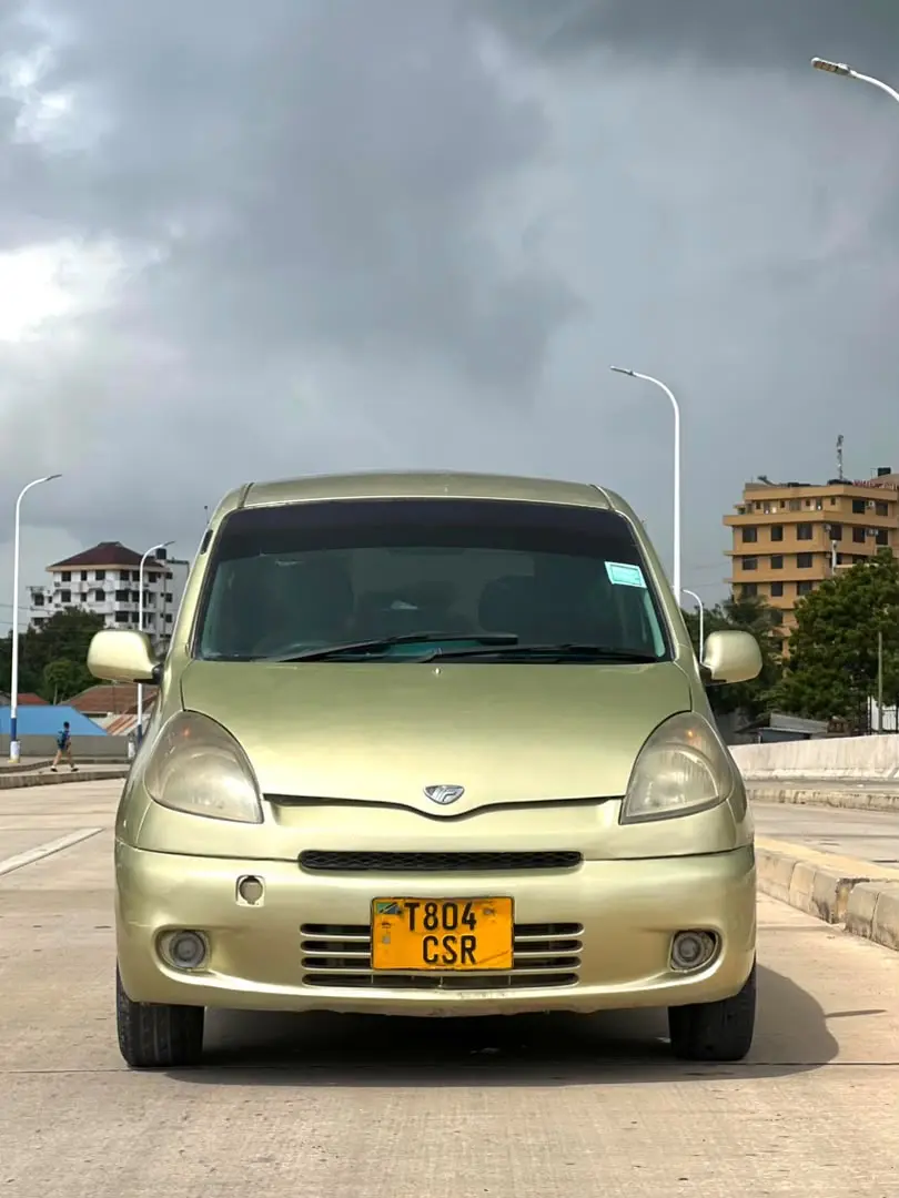 Toyota Funcargo CSR thumbnail 7