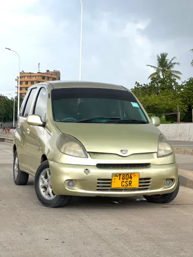 Toyota Funcargo CSR