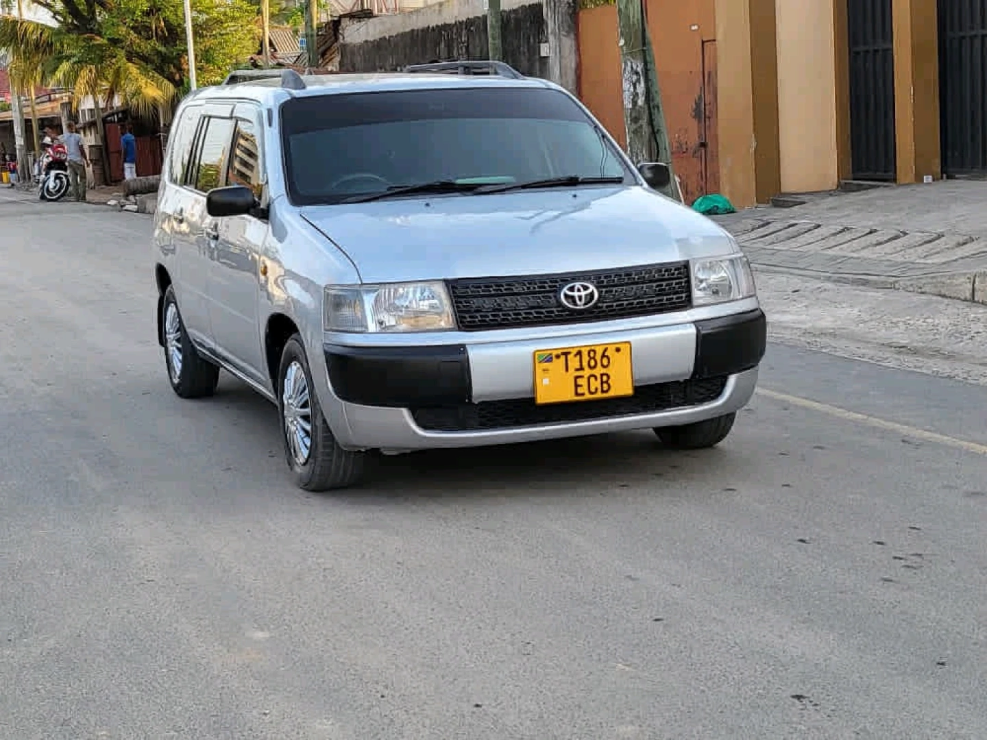 Toyota Probox 2002 Silver 1490cc thumbnail 2