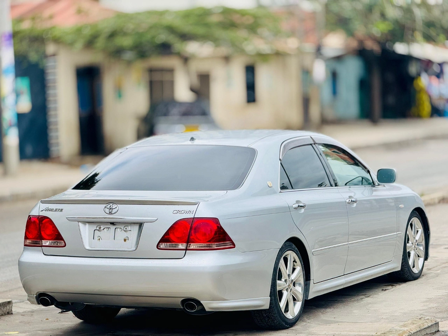Toyota Crown 2006 Sedan thumbnail 3
