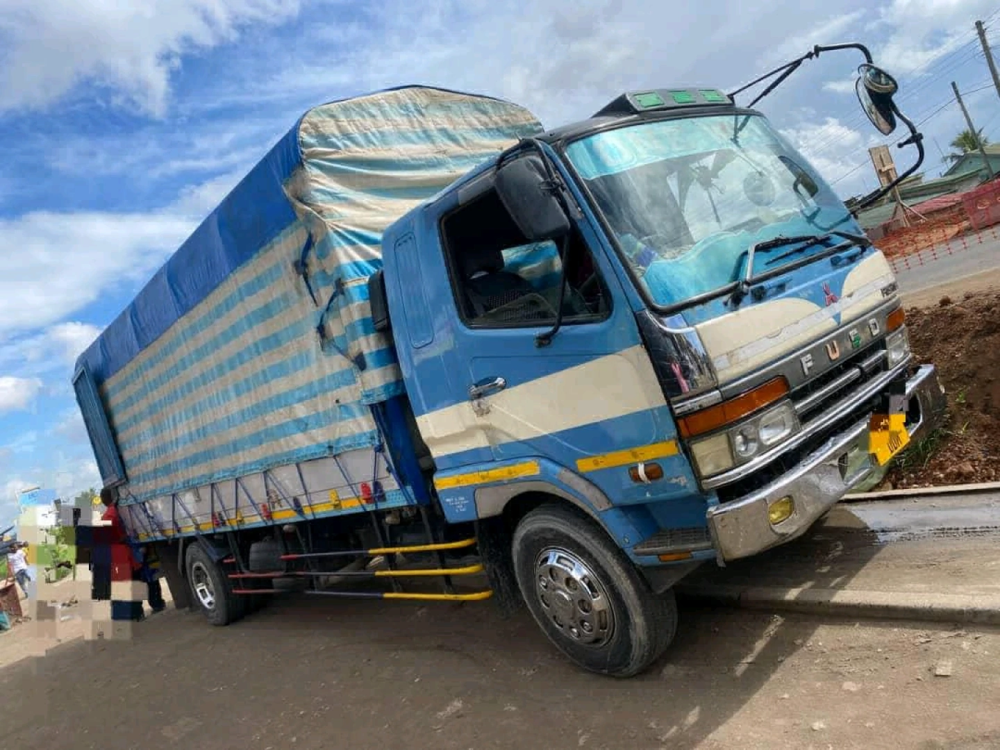 Mitsubishi Fuso Cargo Truck Reg DDM