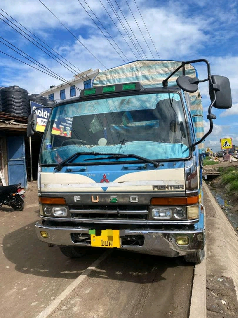 Mitsubishi Fuso Cargo Truck Reg DDM thumbnail 2