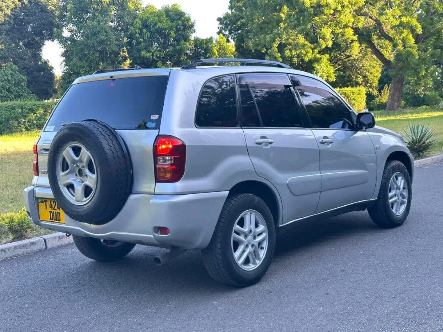 Toyota Rav4 L SUV 2005 Model thumbnail 5