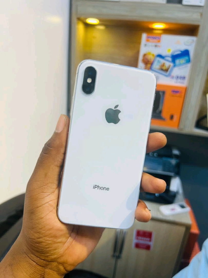 Apple iPhone X 64GB (No Face ID)