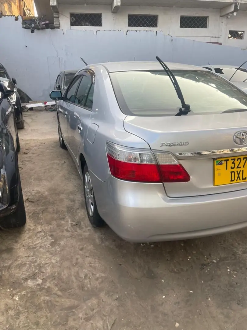 Toyota Premio New Model thumbnail 4