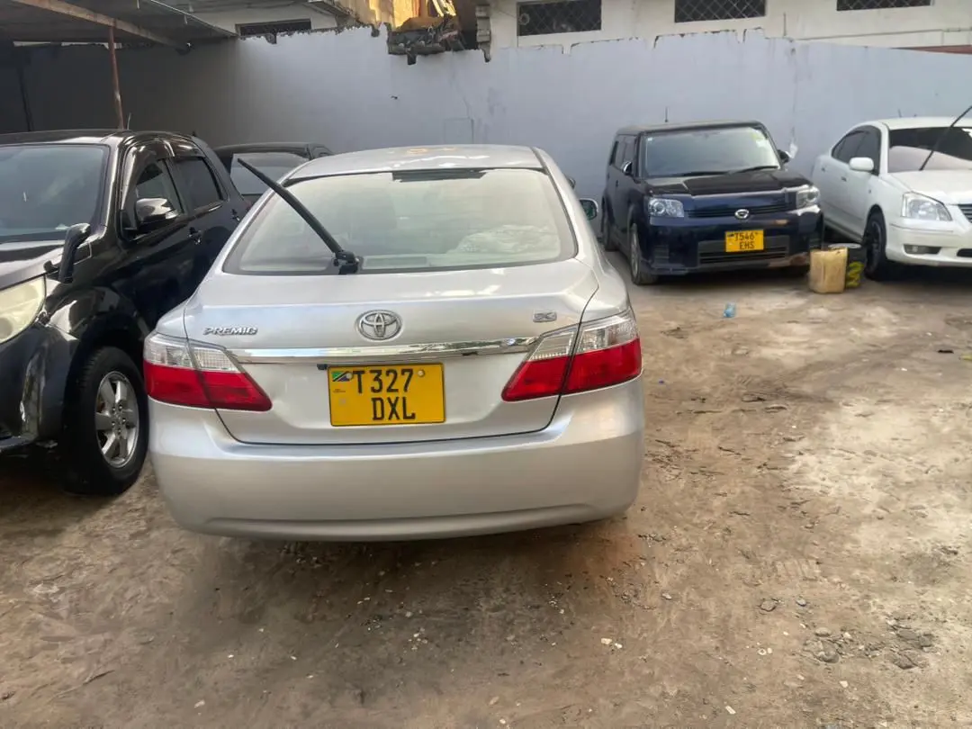 Toyota Premio New Model thumbnail 5