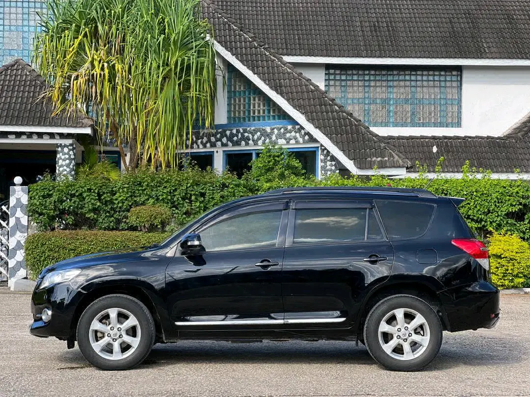 Toyota Vanguard 2011 thumbnail 2